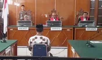 Divonis 6 Bulan Penjara...
