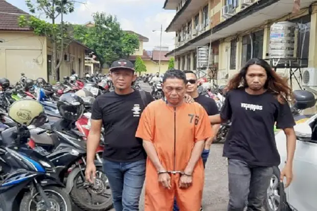 Kecanduan Judi Online,...