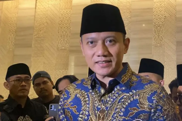 Johnny G Plate Tersangka...