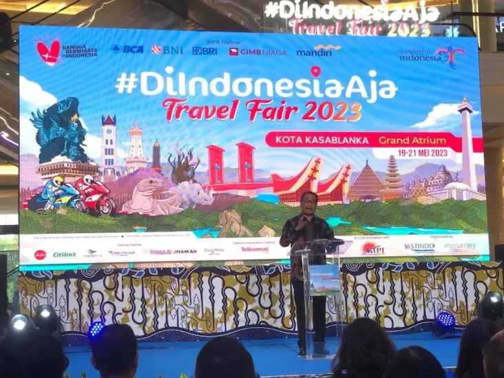 Turut Hadir #DiIndonesiaAja...