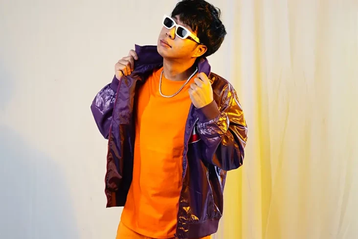 Tandai Debut, Lucky...