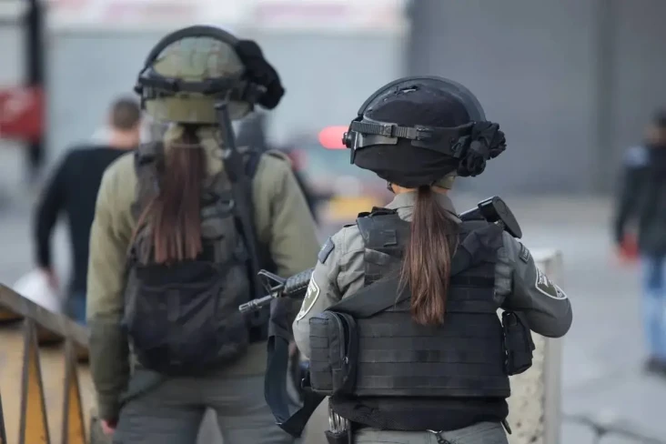 Perkosa Tentara Wanita,...