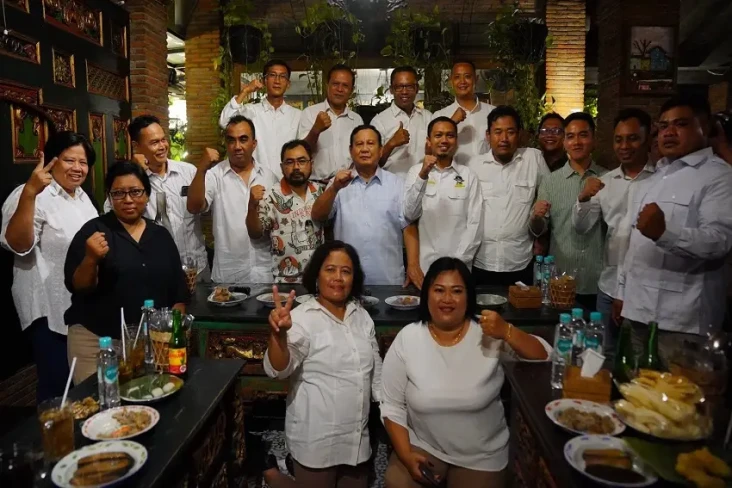 Prabowo Didampingi Gibran...