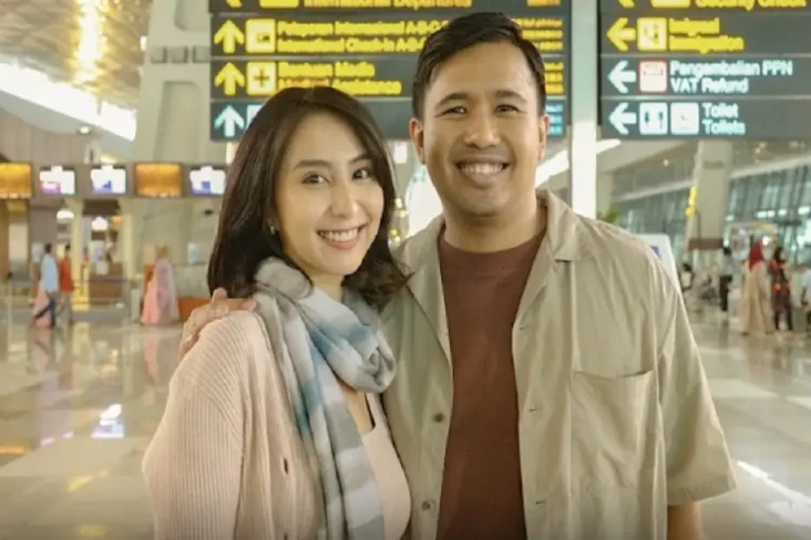 8 Artis yang Nikahi...