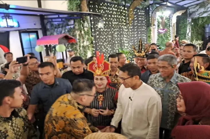 Coldplay Akan Konser...