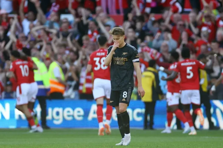 Arsenal Dibungkam Nottingham...