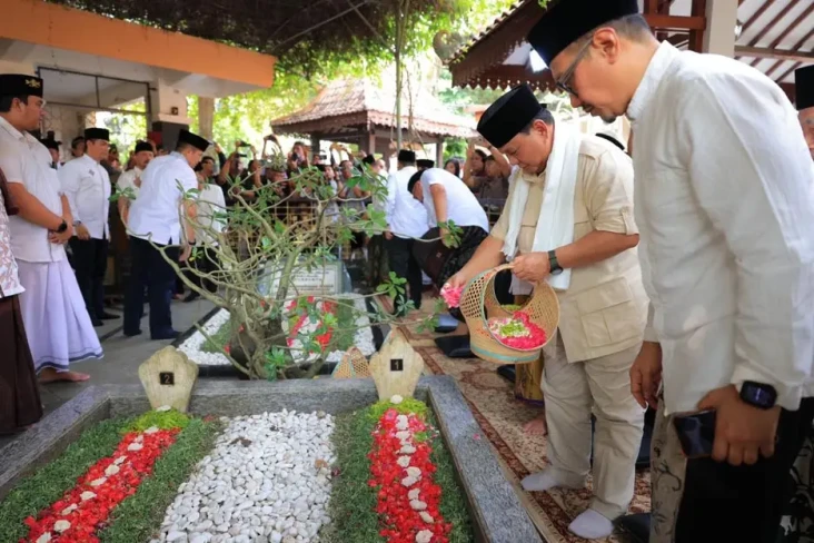 Prabowo Dikalungi Sorban...