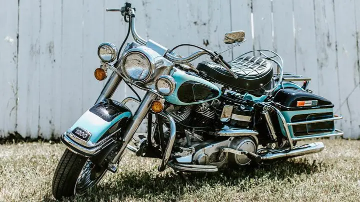Harley-Davidson FLH...
