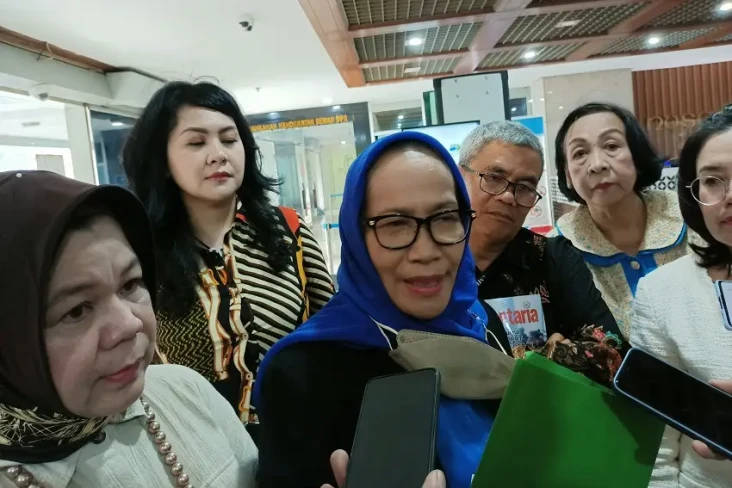 Anggota DPR Inisial...