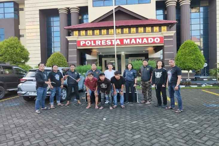 Cekcok saat Pesta Miras,...