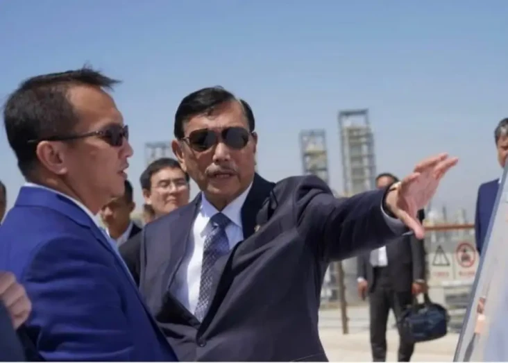 Dari Jepang Luhut Terbang...