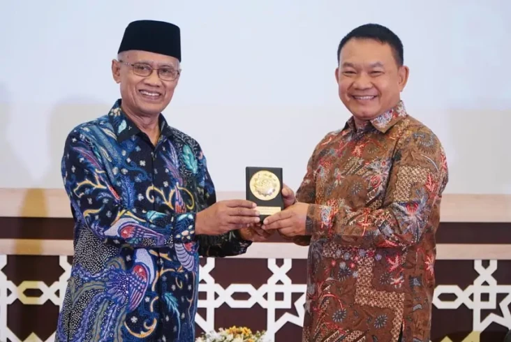 KSAD Dudung Luncurkan...