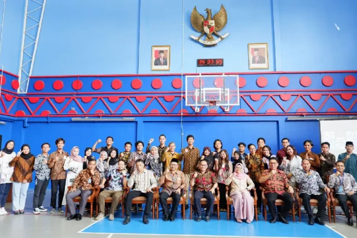 Pengurus Perhimpunan...