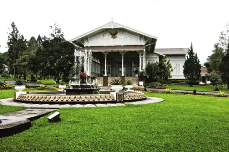 Sejarah Istana Cipanas,...