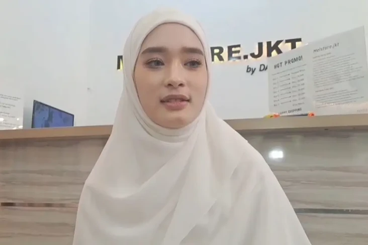 Gugat Cerai Virgoun,...