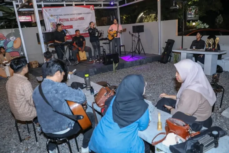 Gelar Kompetisi Musik,...