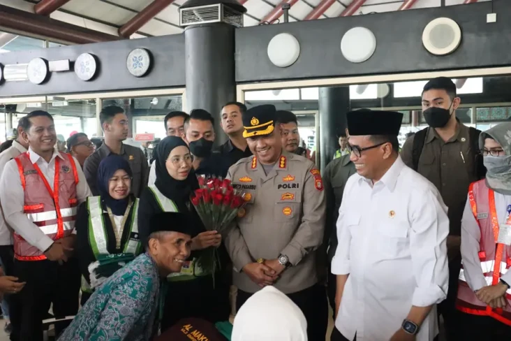Dampingi Menag Lepas...