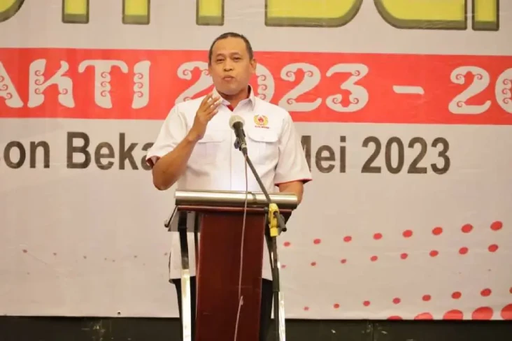 Jabat Ketua KONI Bekasi,...