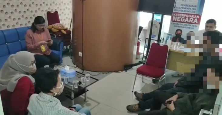 2 TKI Asal Singkawang...