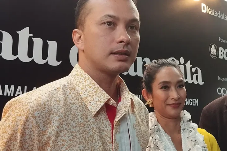 Nicholas Saputra Deg-degan...
