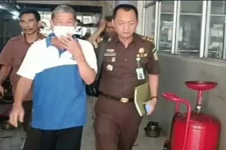 Setahun Jadi Buronan...