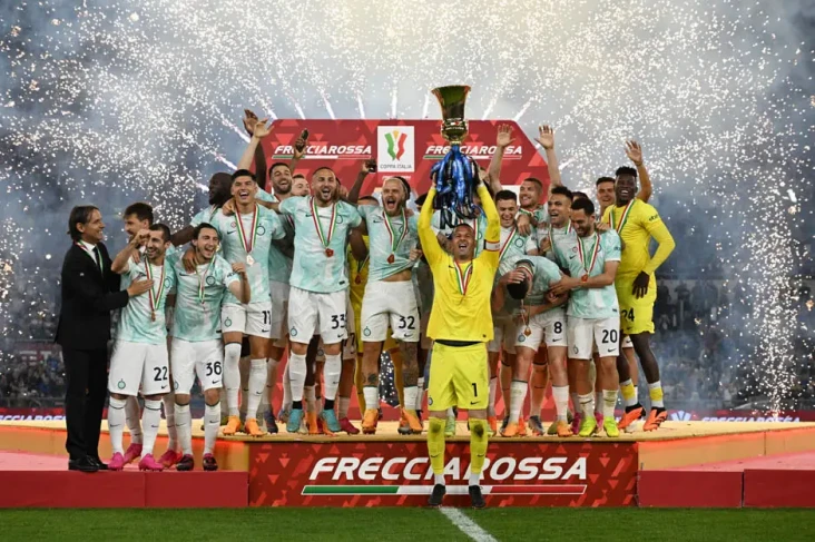 Inter Milan Pertahankan...