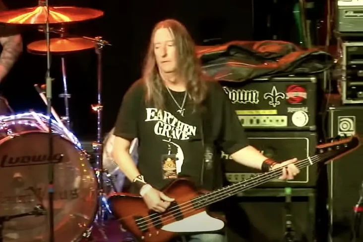 Bassis Lawas Saint Vitus...