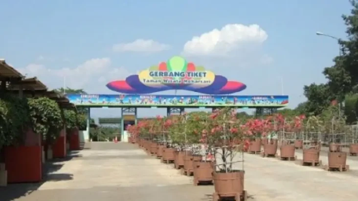 10 Wisata di Cibubur...