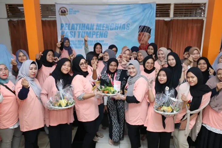 Tumbuhkan UMKM, Mak...