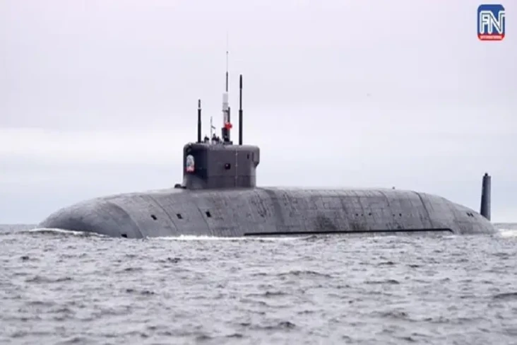 Kapal Selam Rusia Pembawa...