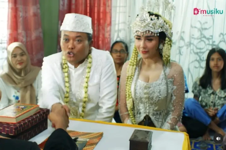Heboh Sule Bagikan Video...