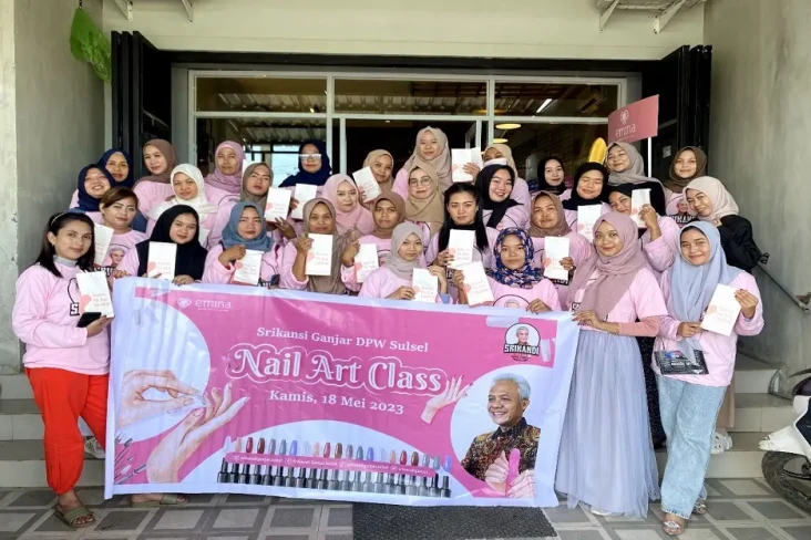 Puluhan Perempuan Milenial...