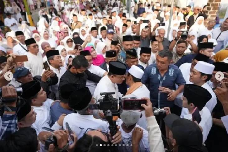 Anies Baswedan dan KH...