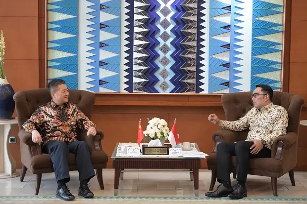 Terima Dubes China,...