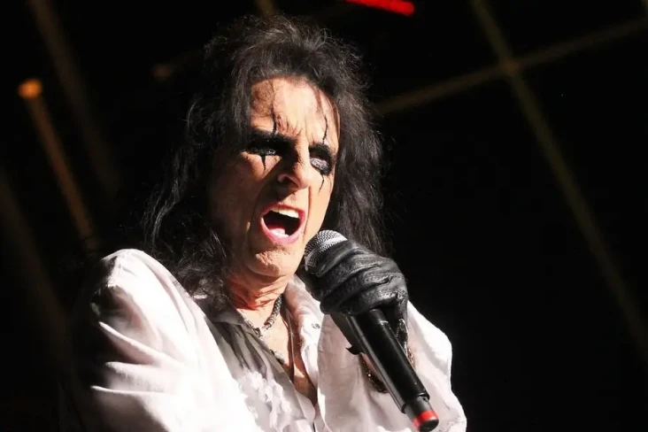 Alice Cooper Tidak Pernah...