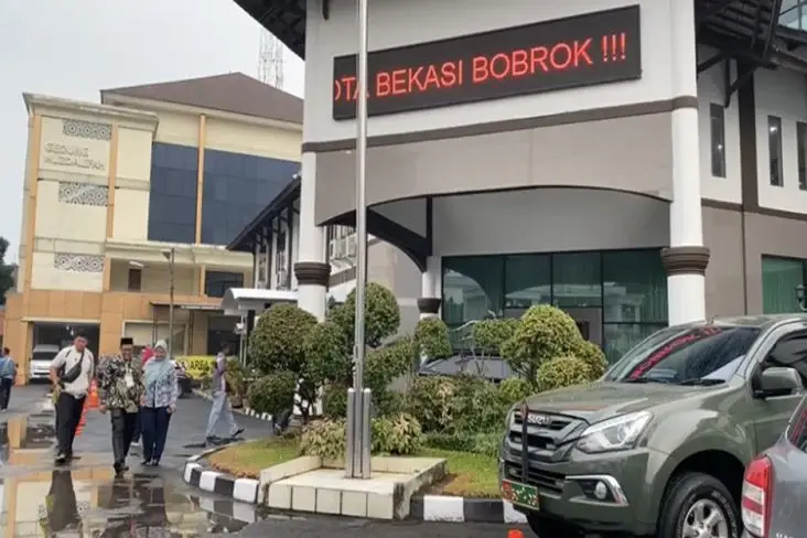5 Fakta Running Text...
