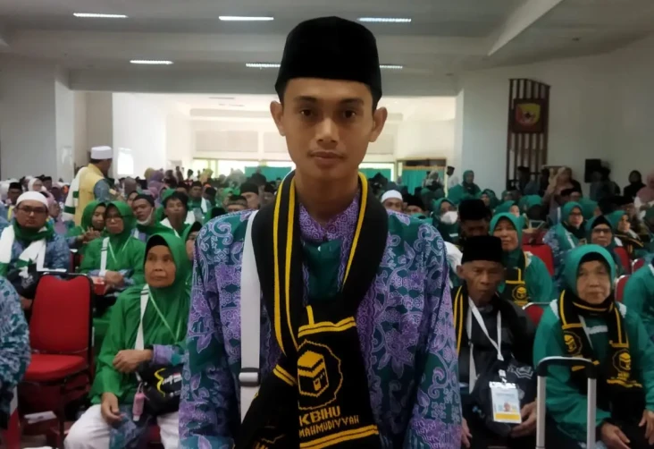 Gantikan Ibu yang Meninggal,...