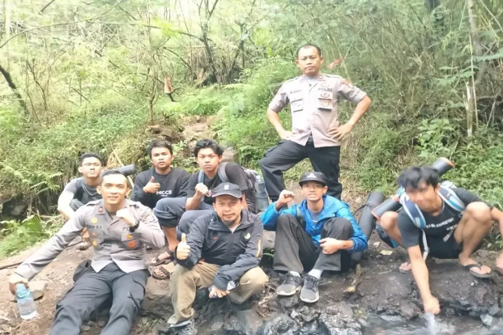 5 Pelajar Madrasah Aliyah...