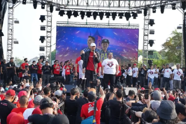 Senam Bareng Ribuan...