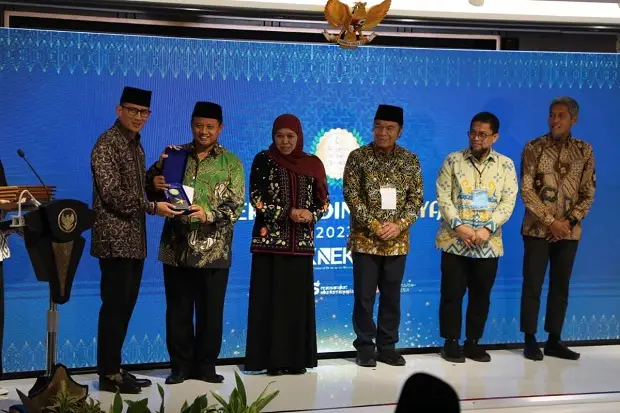 Pemdaprov Jabar Terima...