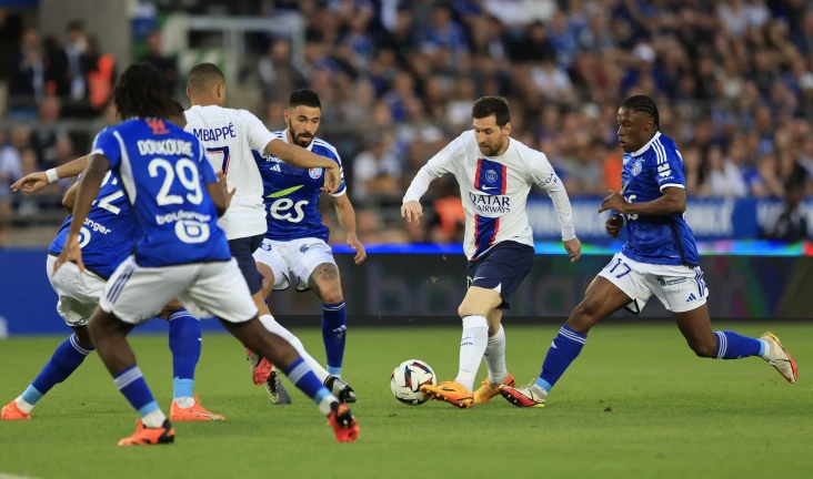 Imbang 1-1 Kontra Strasbourg,...