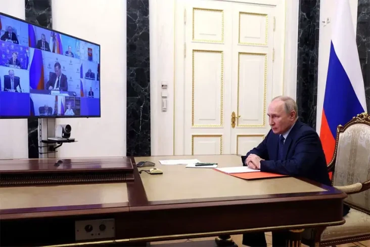 Putin Perintahkan Perkuat...