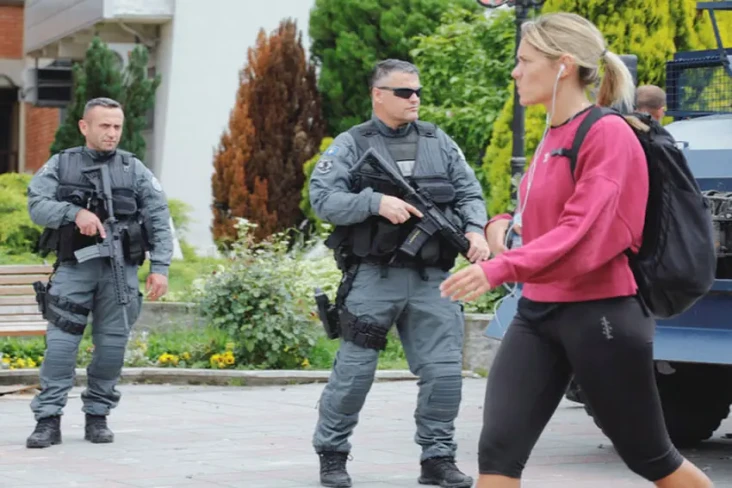 NATO Desak Kosovo Kurangi...