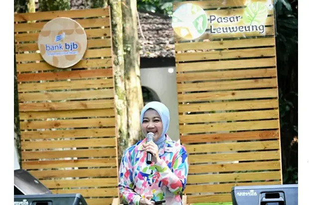 Hadiri Pasar Leuweung,...