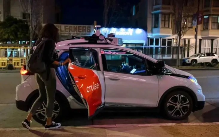 Cruise Robotaxi, Layanan...