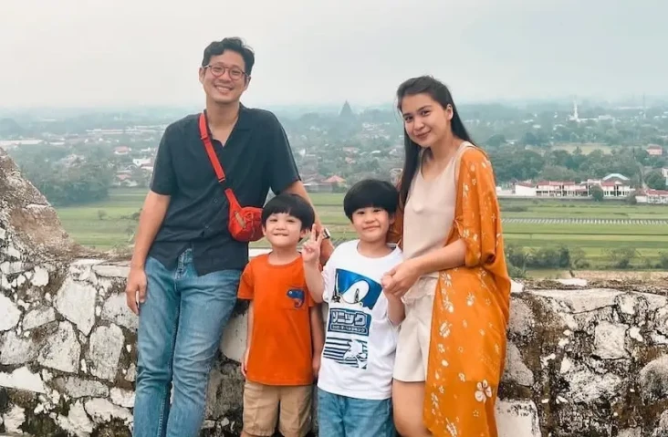 Ingin Nikmati Waktu...