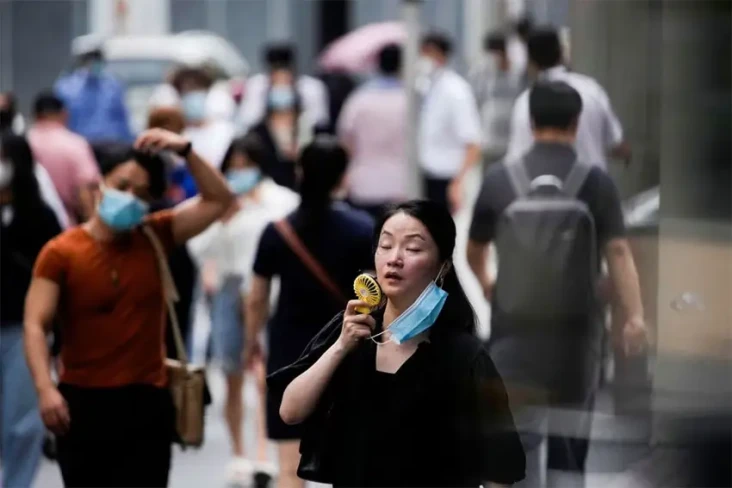 Shanghai Catat Hari...