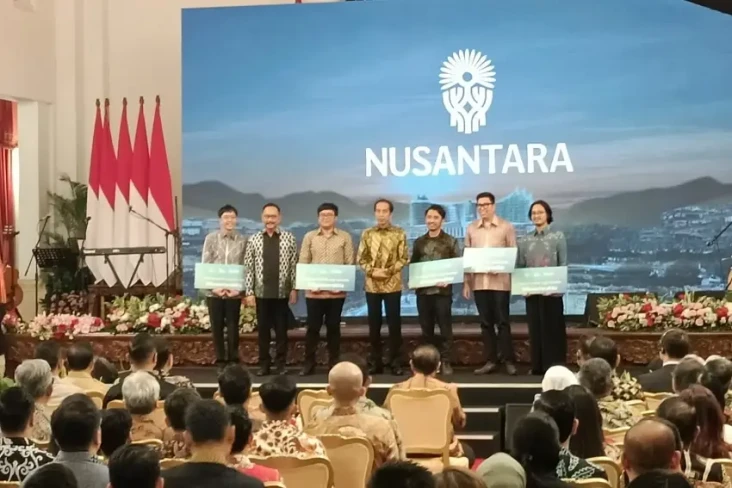 Jokowi: Saya Dibisiki...