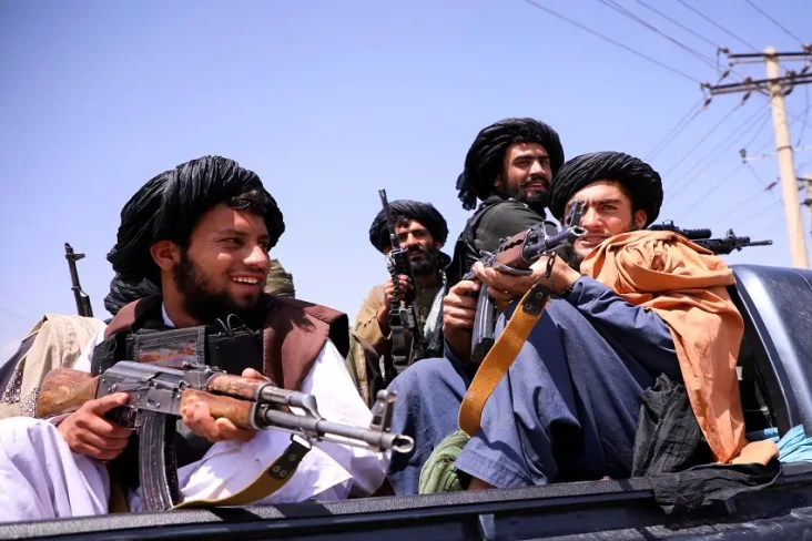 Komandan Taliban Klaim...