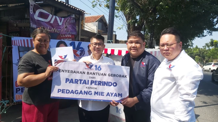Penjual Mie Ayam Ini...